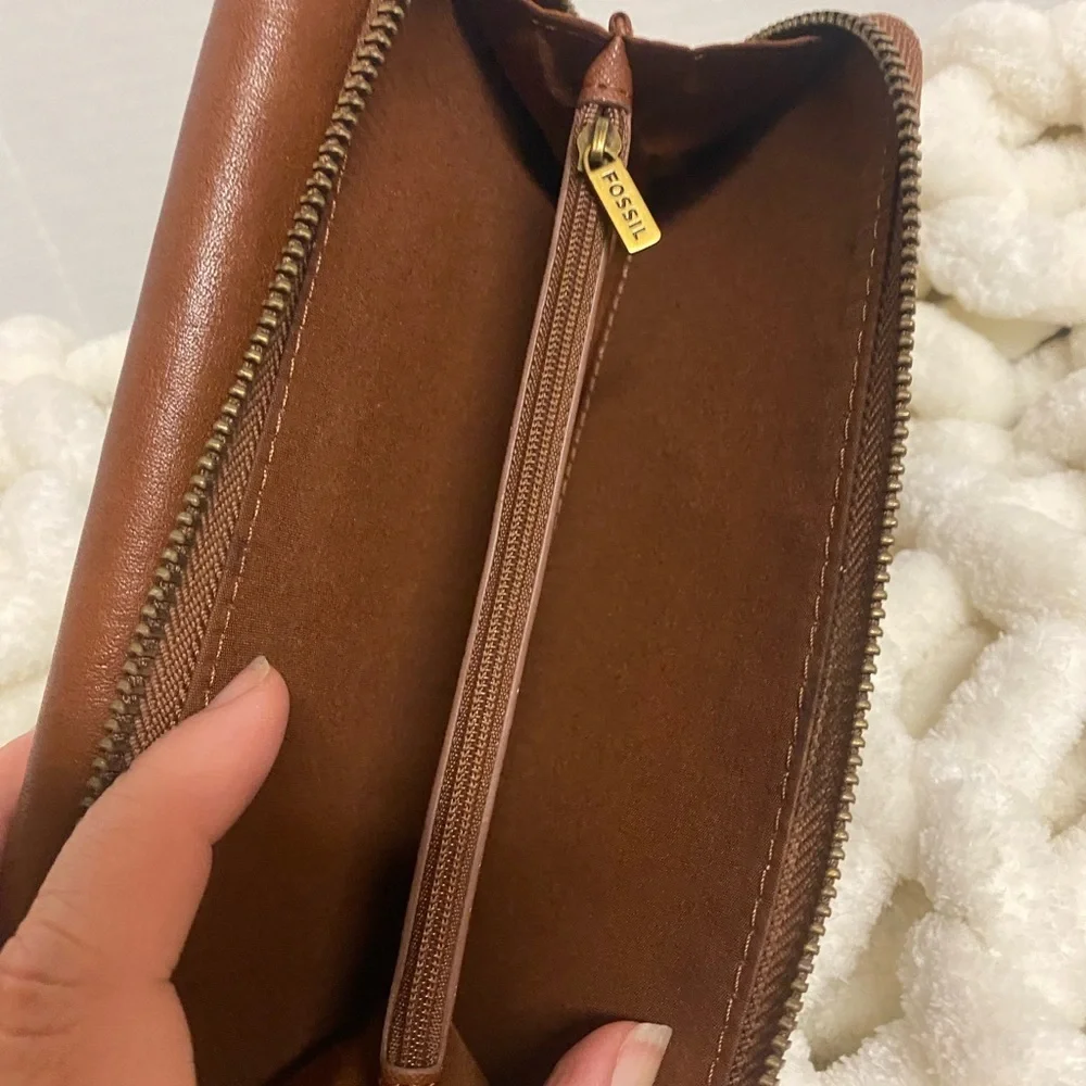 Fossil Chestnut Brown Jori Leather Fold Wallet